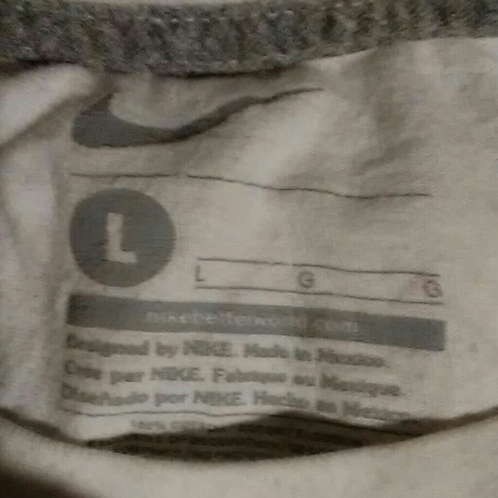 Nike Shirt white with a photo picture on front